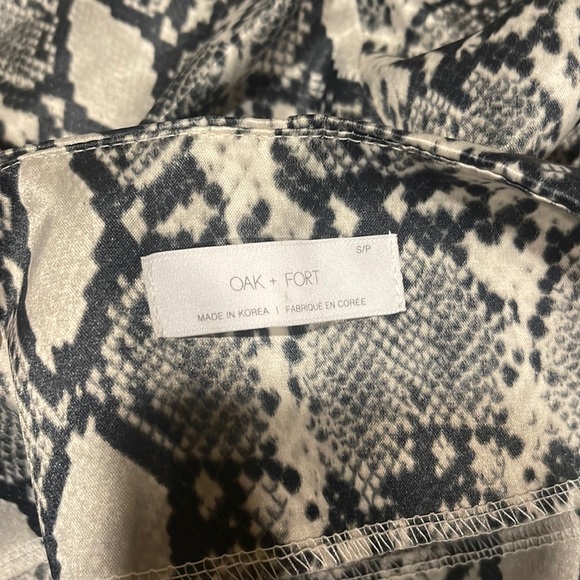 Snake Skin Print Pants Oak and Fort - Picture 3 of 3